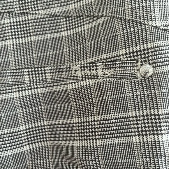 Daily Sports Brown and White Checkered golf pants. New without tags - Picture 4 of 5